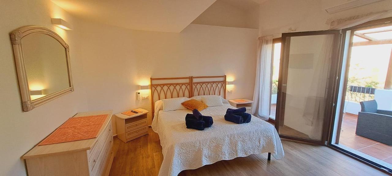 San Teodoro Rooms Eksteriør billede