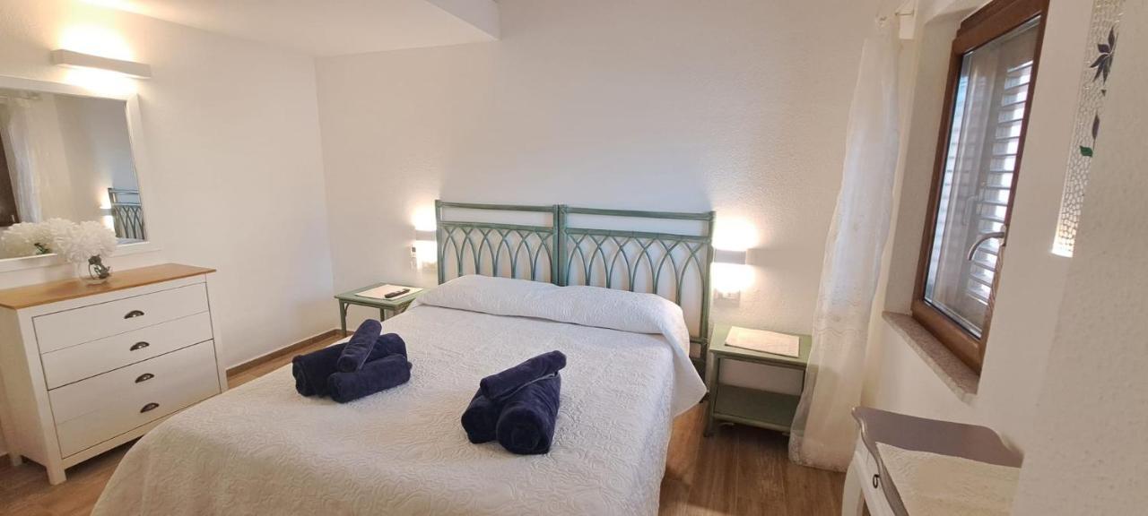 San Teodoro Rooms Eksteriør billede