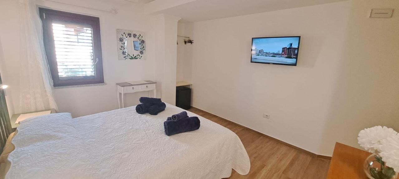 San Teodoro Rooms Eksteriør billede